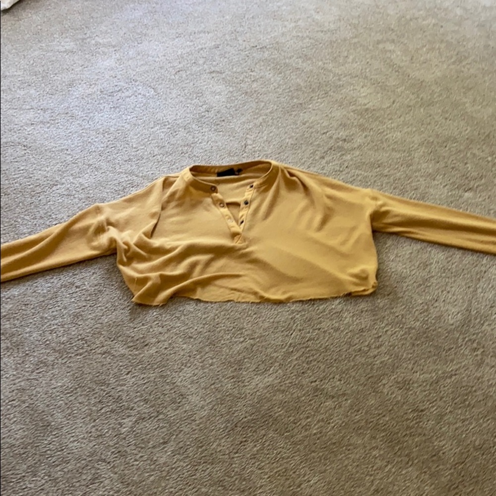 Cute vintage button down cropped shirt